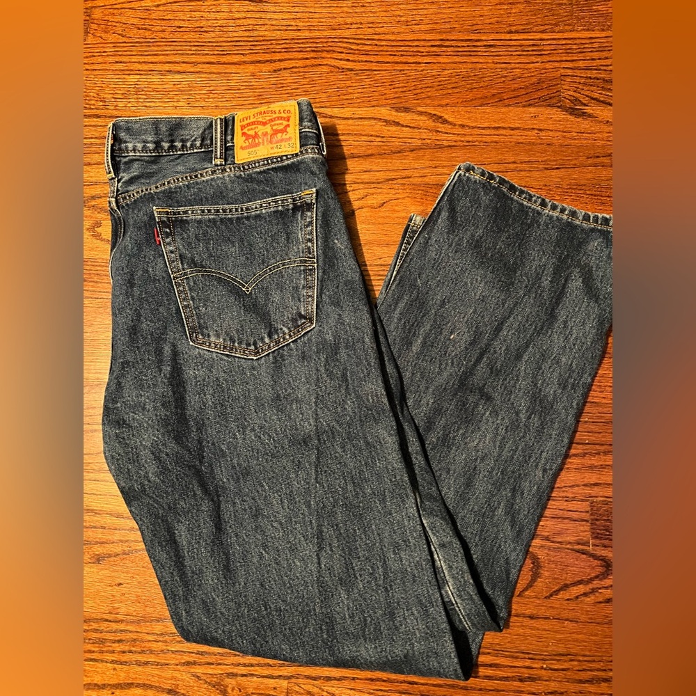 Levi's 42x32 Dark Wash 505 Relaxed Straight Denim Men’s Jeans S40196